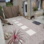 La Maisonnette Calme & Nature Avec Terrasse Vue Campagne * Sarrouilles