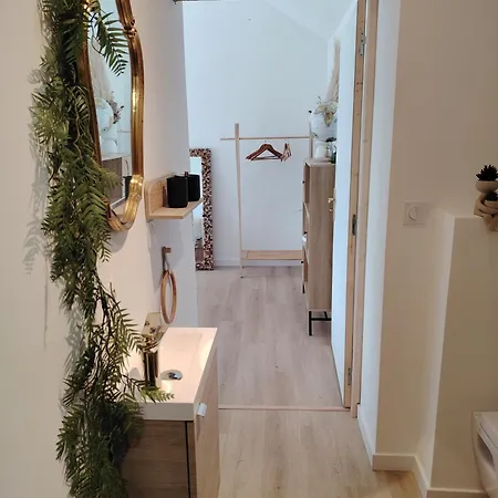 La Maisonnette Calme & Nature Avec Terrasse Vue Campagne Sarrouilles