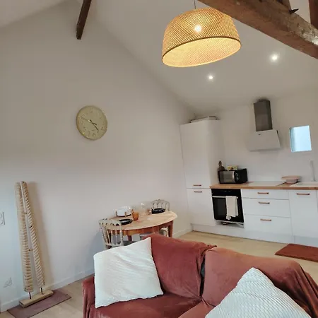 La Maisonnette Calme & Nature Дом отдыха Sarrouilles