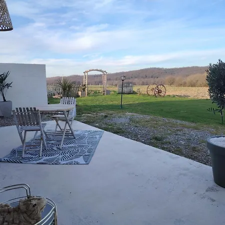 La Maisonnette Calme & Nature Avec Terrasse Vue Campagne Sarrouilles