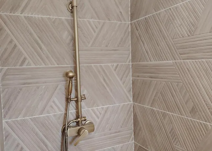 Holiday home La Maisonnette Calme & Nature Avec Terrasse Vue Campagne Sarrouilles