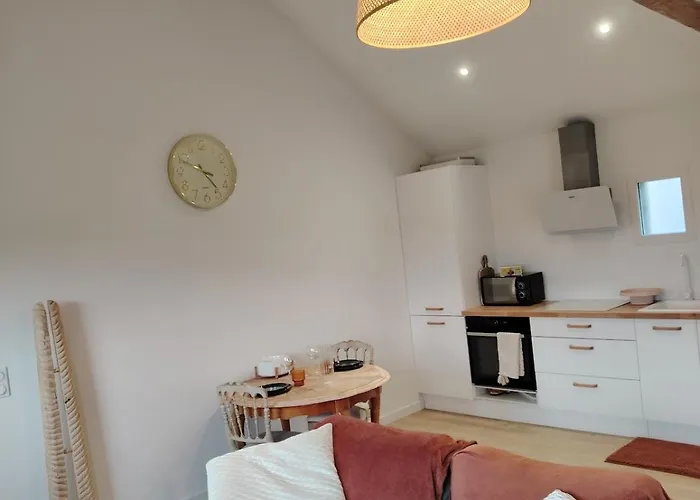 La Maisonnette Calme & Nature Avec Terrasse Vue Campagne Holiday home Sarrouilles