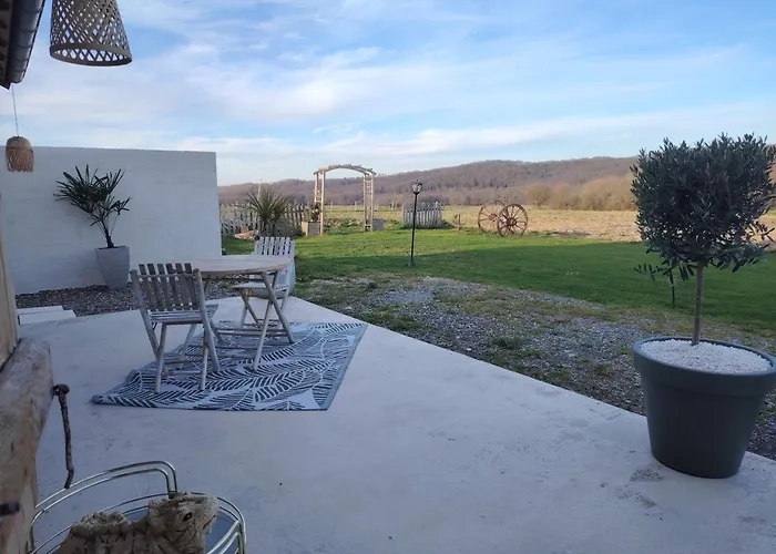 La Maisonnette Calme & Nature Avec Terrasse Vue Campagne Sarrouilles